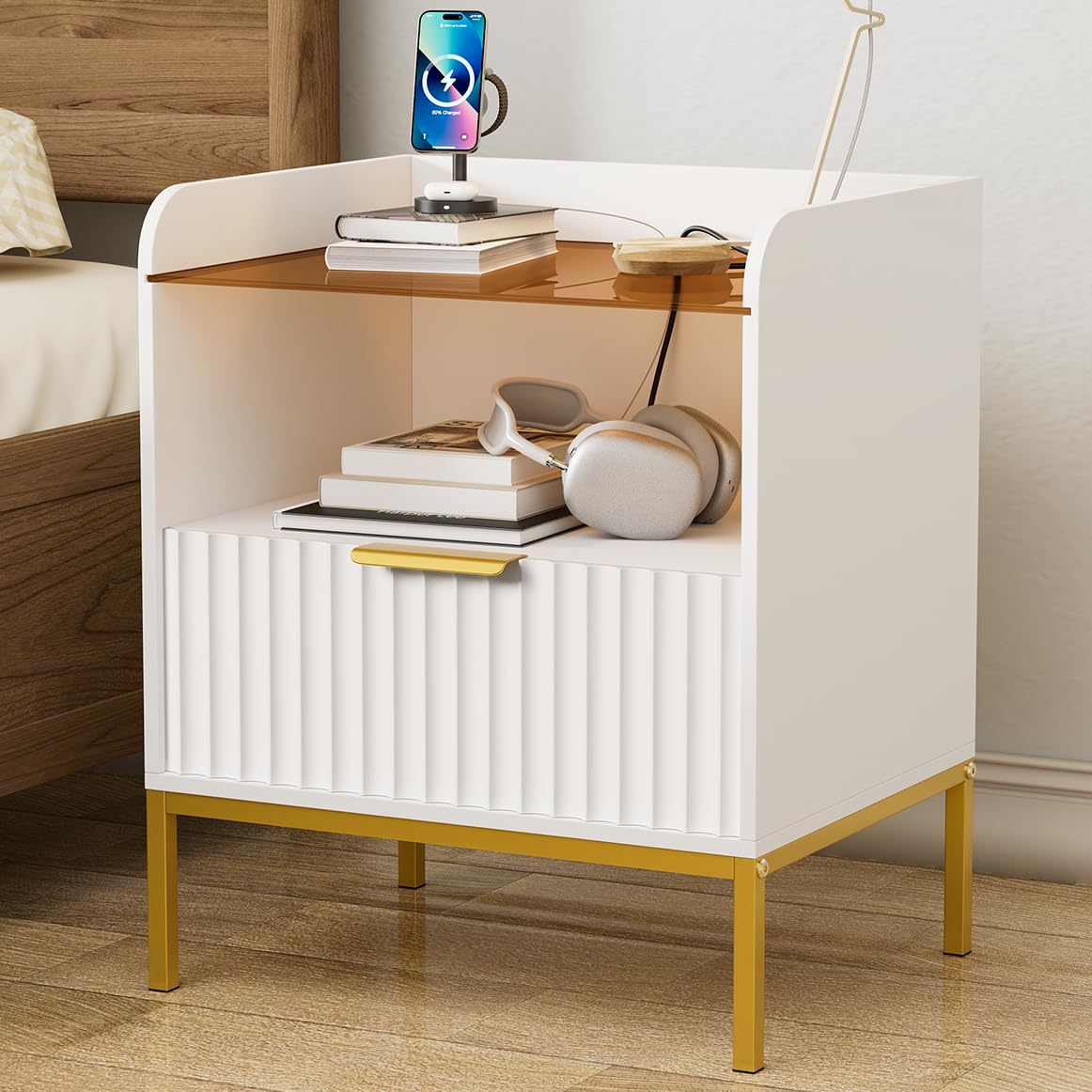 HQZX Fluted Nightstand with Charging Station and Glass Top, Modern Bedside Table with Metal Legs, Wood End Table for Bedroom, Living Room (White)