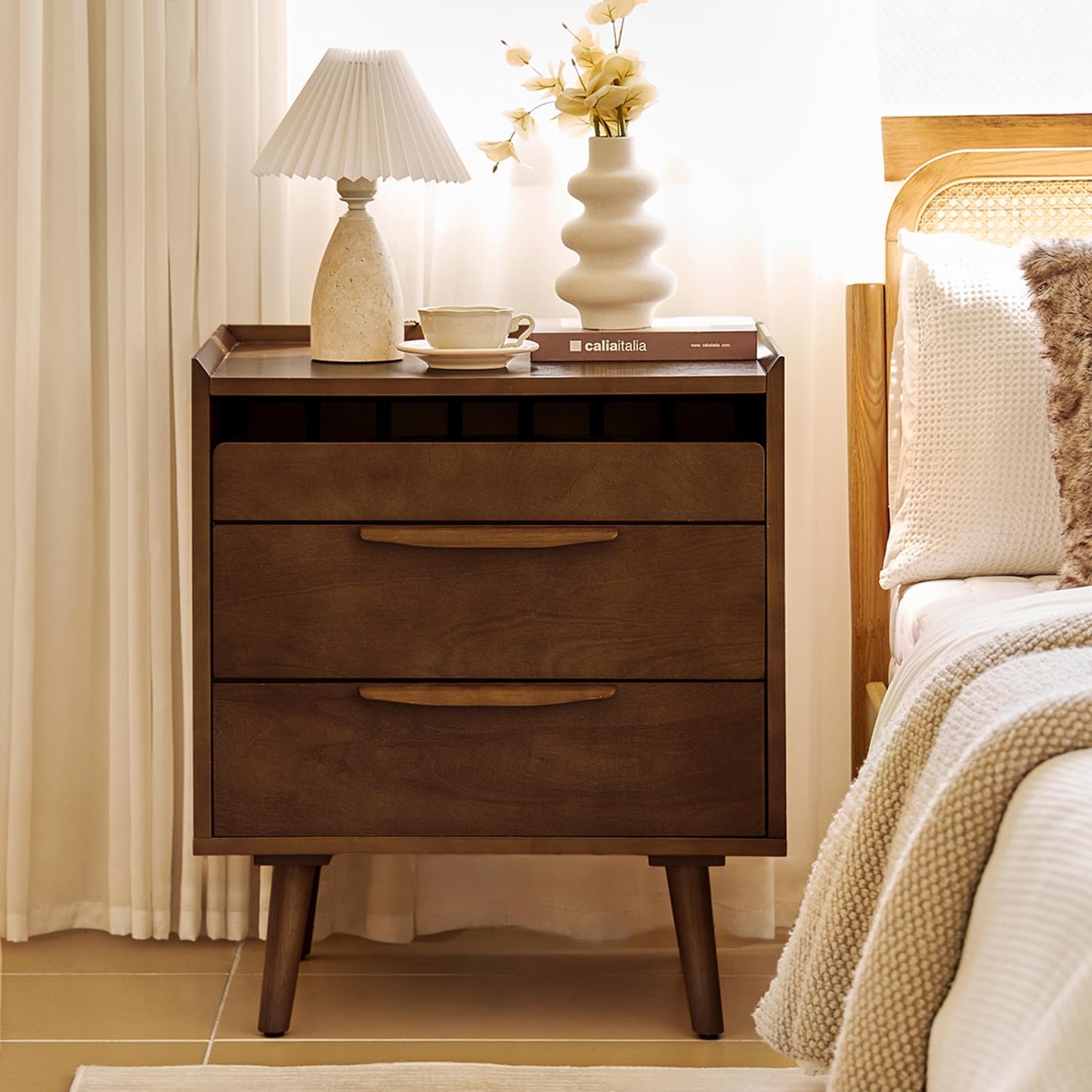 HULALA HOME 2 Drawer Nightstand with Charging Station, Mid-Century Modern Bedside Tables with Wood Legs, Wood Night Stand with Pull-Out Shelf, Walnut