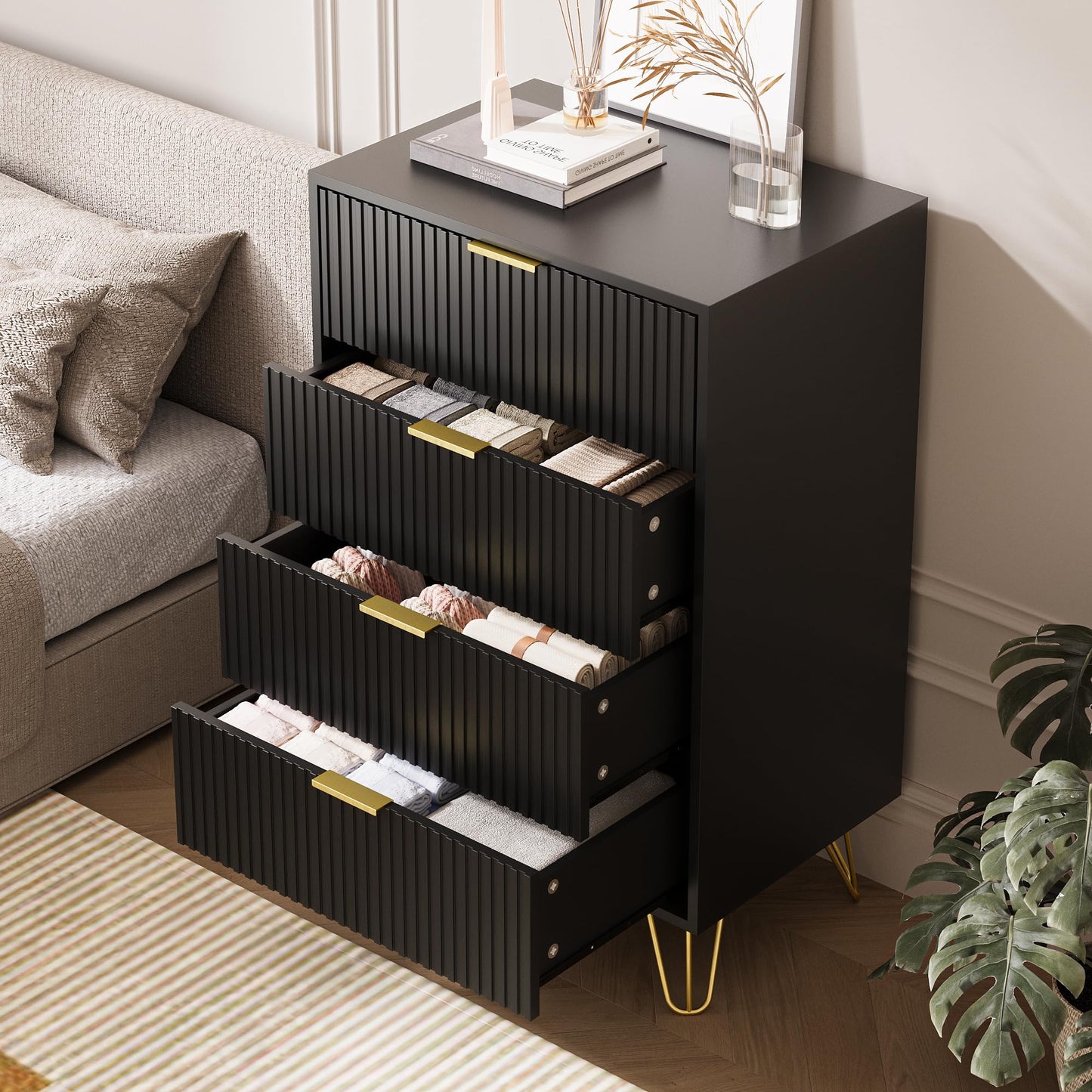 MAISONARIA Black Dresser for Bedroom, 4 Drawer Dresser with Gold Metal Handles & Chests of Drawers, Chests of Drawers for Hallway, Bedroom