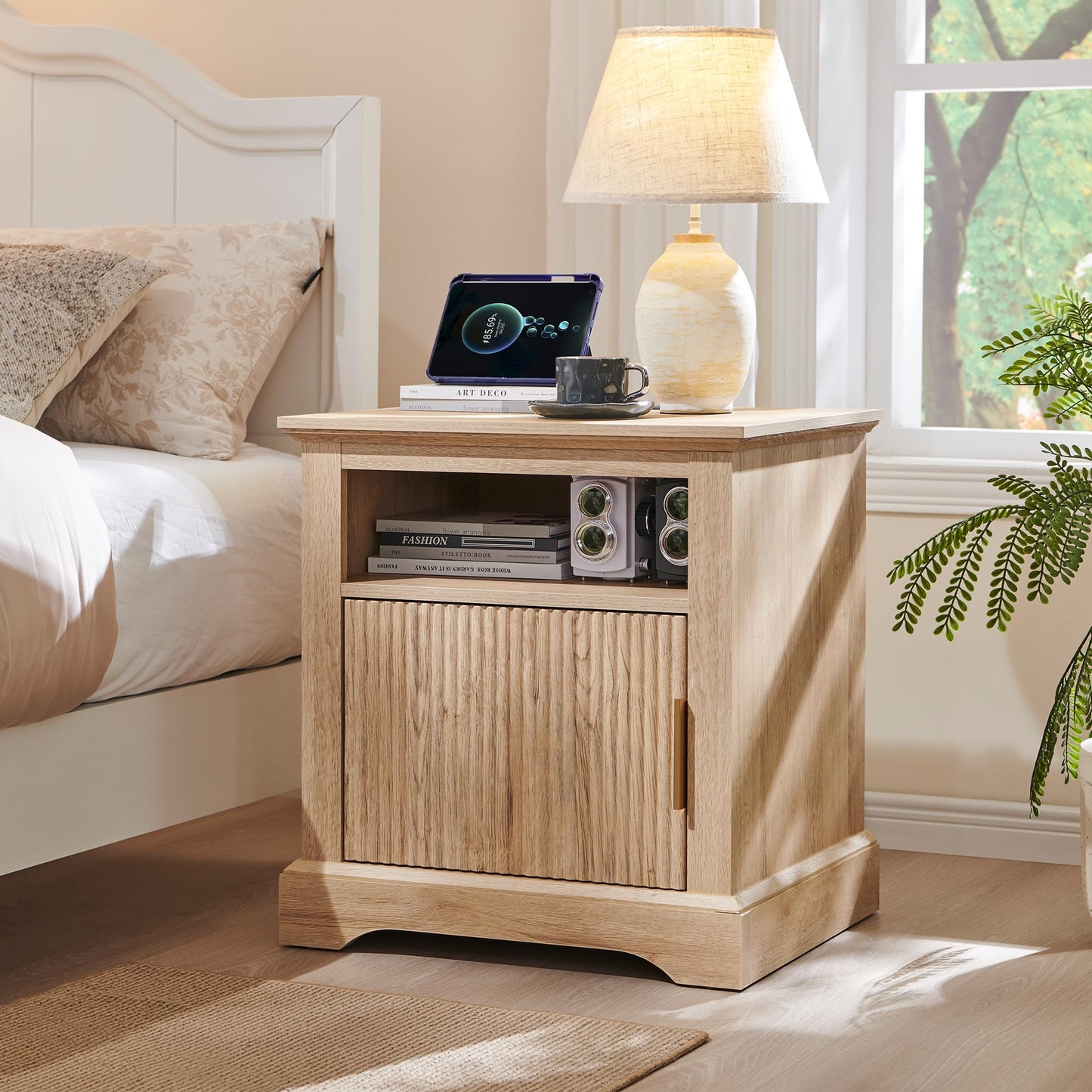 Aitjunz Fluted Nightstand Set of 2, 22" Large Modern Side Table with Charging Station, Wood End Table w/Open Shelf, Bedside Table with Storage Space for Bedroom, Living Room (Natural)