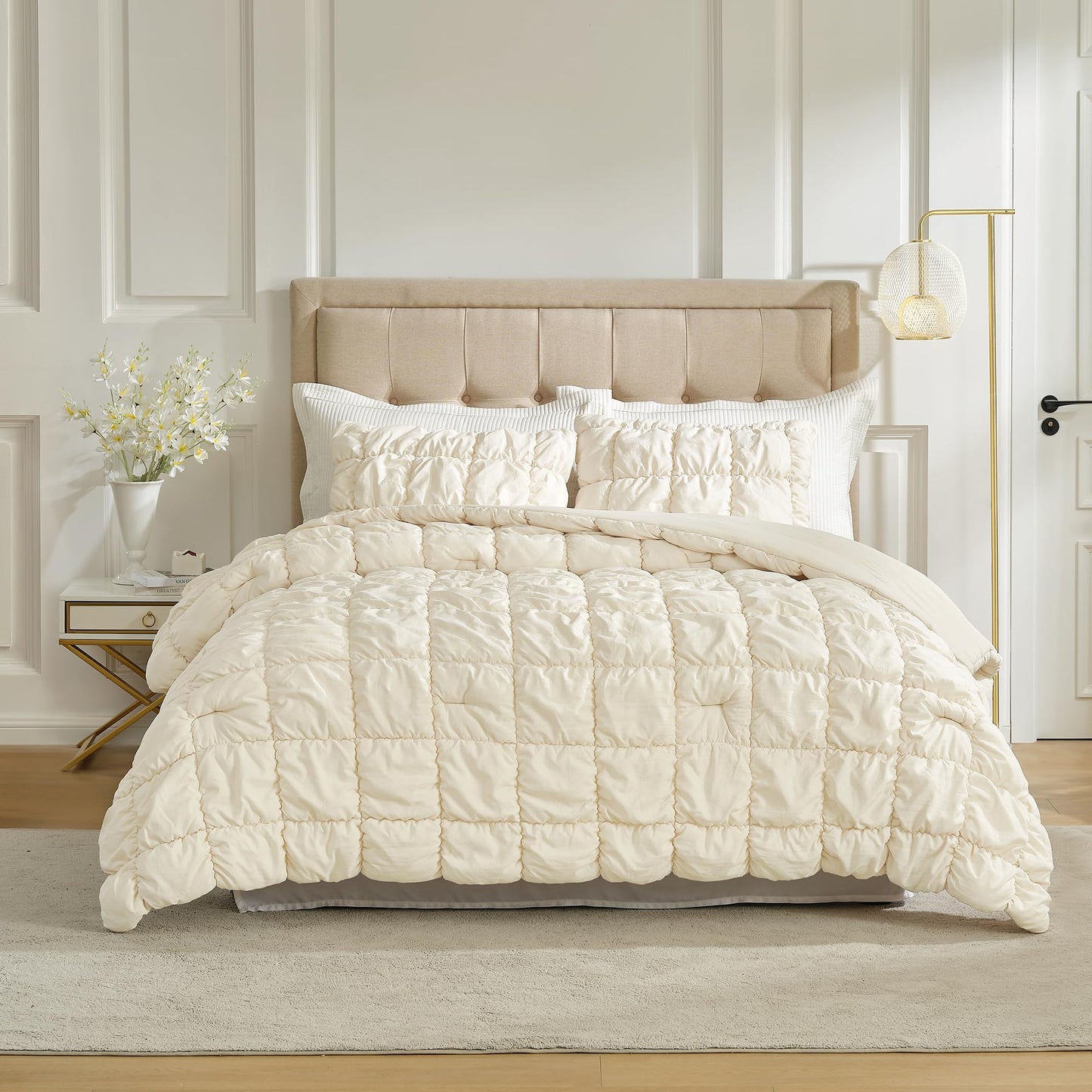 Amélie Home Beige Comforter Set King, Bubble Lightweight Bed Set King Size for All Seasons, 3 Pieces, Bedding Set with Comforters and Pillow Cases
